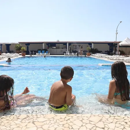Grand Paradiso Hotel 4*