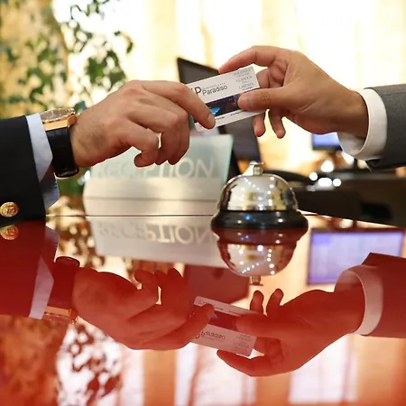 Grand Paradiso Hotel
