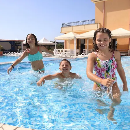 Grand Paradiso Hotel