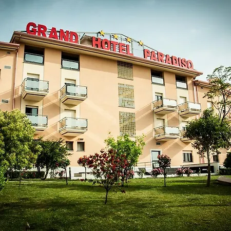 Grand Paradiso Hotel