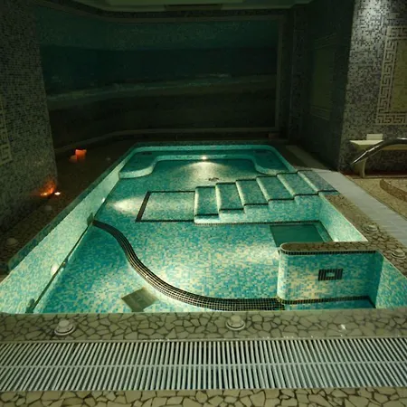 Grand Paradiso 4* 카탄차로