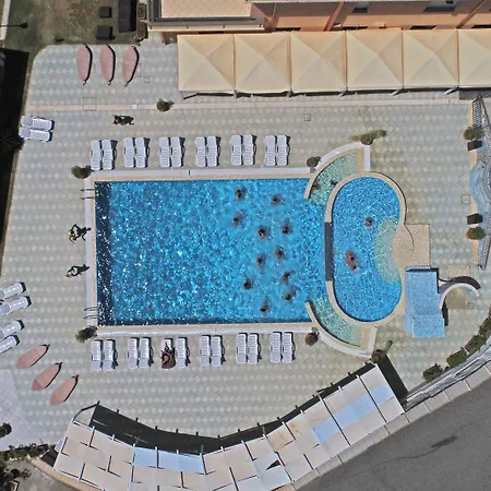 호텔 Grand Paradiso 4*