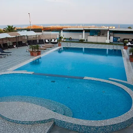 Grand Paradiso Hotel 4*