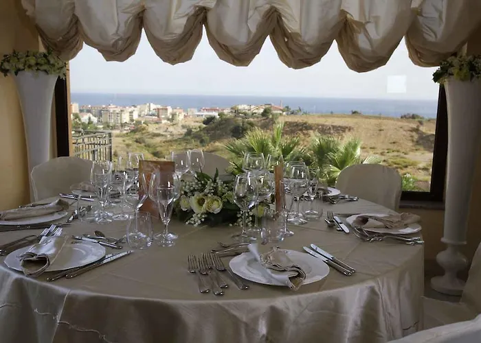 Grand Paradiso Hotel