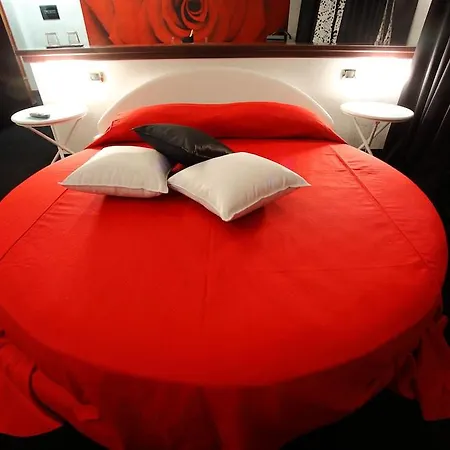 Ξενοδοχείο Grand Paradiso 4*