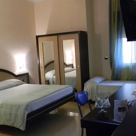 Grand Paradiso 4* 카탄차로