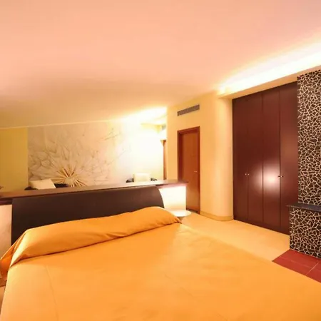 Grand Paradiso Hotell