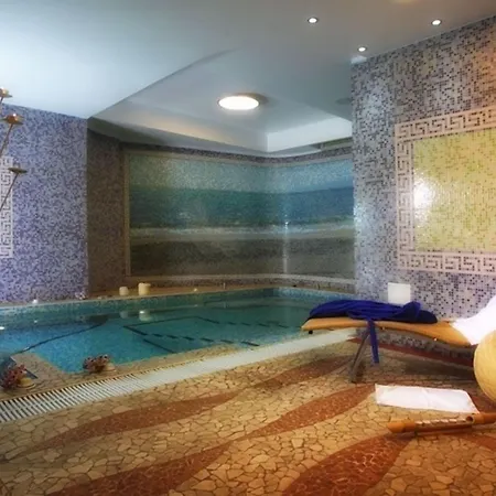 Grand Paradiso Ξενοδοχείο 4*