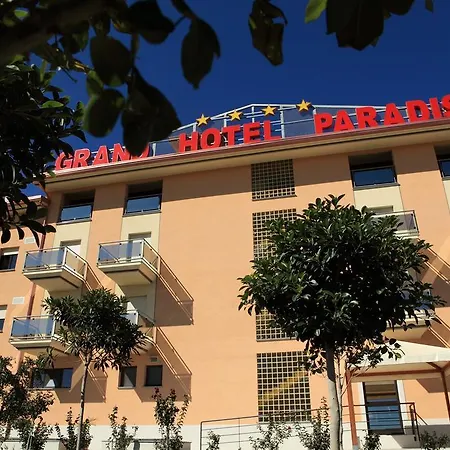 Grand Paradiso Ξενοδοχείο