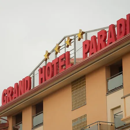 Grand Paradiso ホテル 4*