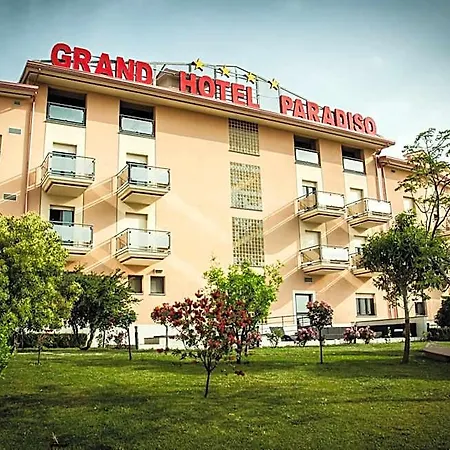 Hotell Grand Paradiso 4*