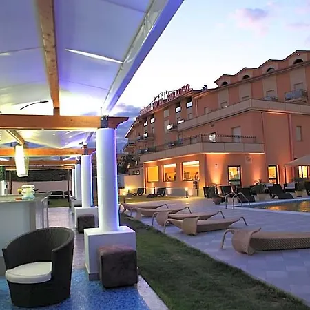 Hotell Grand Paradiso