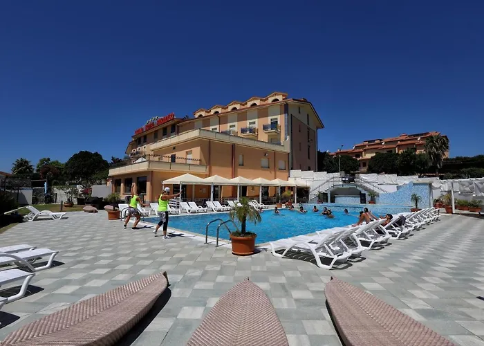 Grand Paradiso Hotel