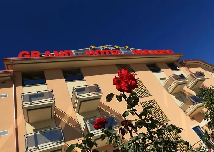 Grand Paradiso Hotel 4*