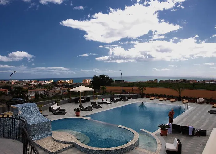 Grand Paradiso Hotel